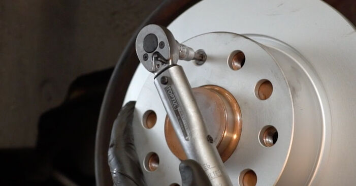 A3 Saloon (8VS, 8VM) 1.4 TFSI 2014 Wheel Bearing DIY replacement workshop manual