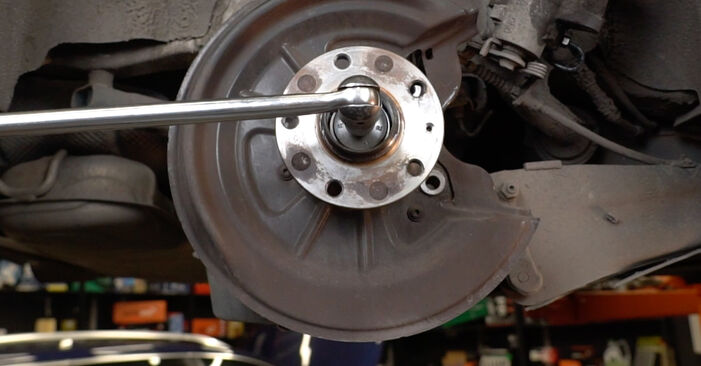 How to replace AUDI A3 Sportback (8VA, 8VF) 2.0 TDI 2013 Wheel Bearing - step-by-step manuals and video guides