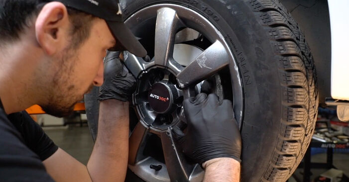 Wie schwer ist es, selbst zu reparieren: Spurstangenkopf VW Saveiro V (5U8, 5U9) 1.6 2015 Tausch - Downloaden Sie sich illustrierte Anleitungen