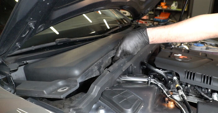 Wie schwer ist es, selbst zu reparieren: Federn Audi A4 B8 Avant 1.8 TFSI 2013 Tausch - Downloaden Sie sich illustrierte Anleitungen