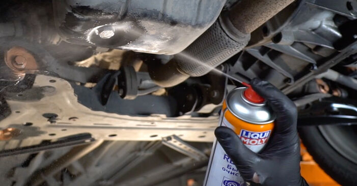 Austauschen Anleitung Ölfilter am Ford Mondeo Mk5 Kombi 2014 2.0 TDCi selbst