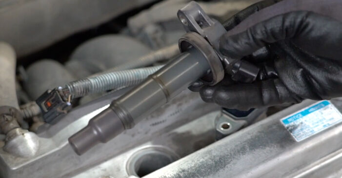 Anleitung: Toyota RAV4 II Zündkerzen wechseln - Anleitung und Video ...