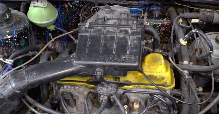 Changer Radiateur de Refroidissement Moteur sur VW Jetta Mk1 (16) 1.3 1981 par vous-même