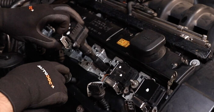Как се сменя Гарнитура на капака на клапаните на BMW E38 1994 - безплатни PDF и видео уроци