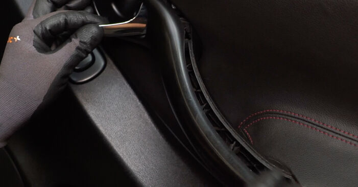Cómo reemplazar Cerradura de Puerta en un VW PASSAT (3B3) 1.9 TDI 2001 - manuales paso a paso y guías en video