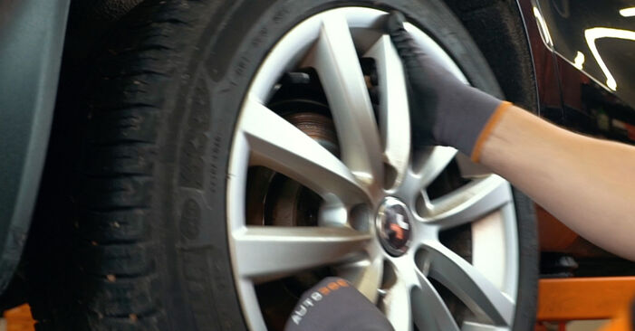 Bremsscheiben am VW SCIROCCO (137, 138) 1.4 TSI 2013 wechseln – Laden Sie sich PDF-Handbücher und Videoanleitungen herunter