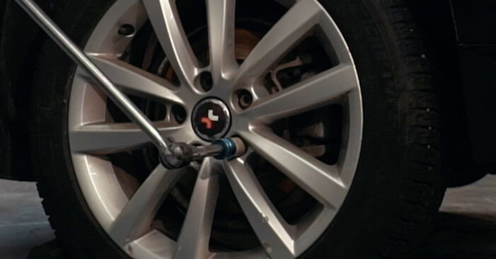 Wechseln Bremsscheiben am VW SCIROCCO (137, 138) 2.0 R 2011 selber