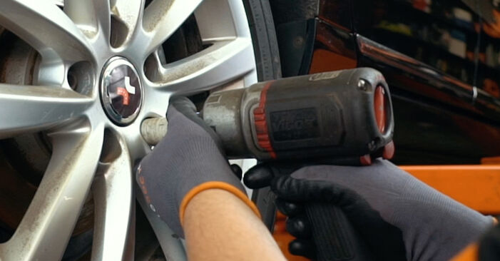Come sostituire Cuscinetto Ruota su AUDI TT Roadster (8J9) 2012: scarica manuali PDF e istruzioni video