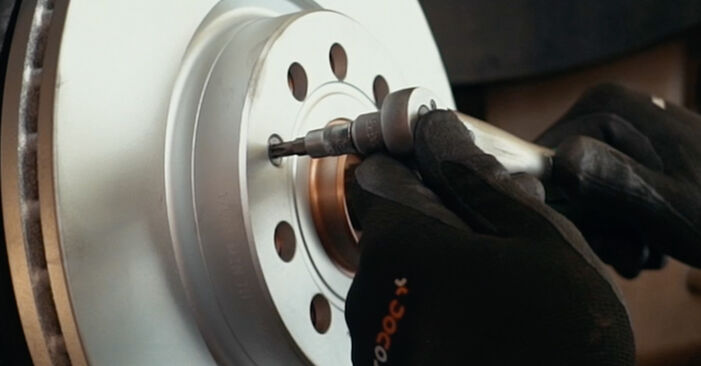 Radlager beim VW GOLF 1.4 16V 2012 selber erneuern - DIY-Manual