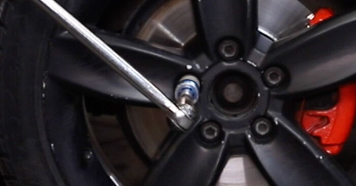 Federn beim VW PASSAT 1.8 TSI 2013 selber erneuern - DIY-Manual
