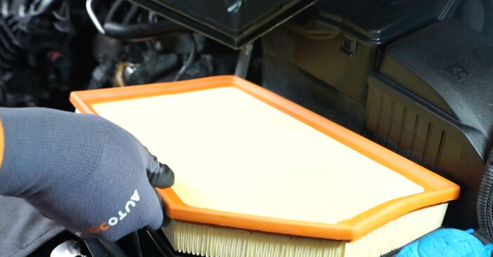 Luftfilter Ihres Volvo v70 bw 2.5 T FlexiFuel 2015 selbst Wechsel - Gratis Tutorial