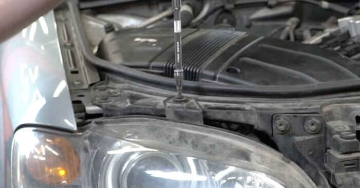 VW Golf VI Cabrio (517) 1.2 TSI 2013 Waterpomp + Distributieriem Set zelf remplaceren– online tutorial