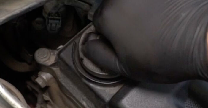 Comment remplacer Filtre à Huile sur HONDA CIVIC VIII Hatchback (FN, FK) 2010 : téléchargez les manuels PDF et les instructions vidéo