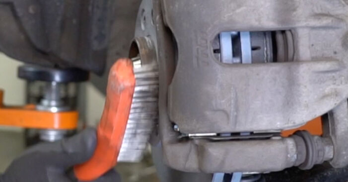 Combien de temps dure le remplacement : Bras de Suspension sur Nissan Micra K12 2010 - manuel PDF informatif