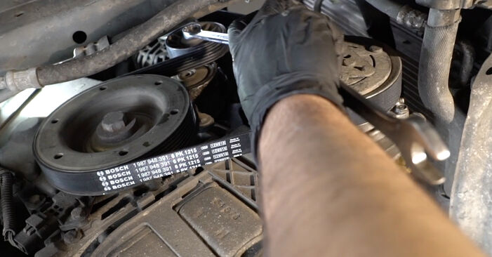 Vanskelighetsgrad: Bytte av Kileribberem på Peugeot Expert Tepee 1.6 HDi 90 8V 2013 – last ned illustrert veiledning