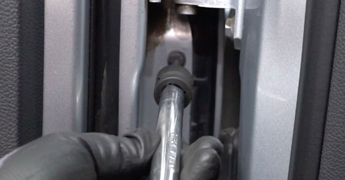 Reemplazo de Cerradura de Puerta en un VW CADDY 1.9 TDI: guías online y video tutoriales