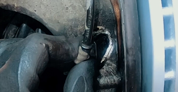 Comment changer Capteur ABS sur VW PASSAT Camionnette/Break (365) 2012 - trucs et astuces