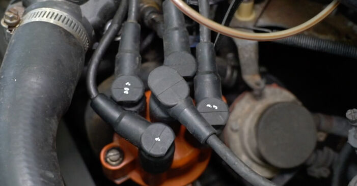 Cómo reemplazar Cables De Bujías en un MERCEDES-BENZ Clase G SUV (W460) 1984: descargue manuales en PDF e instrucciones en video