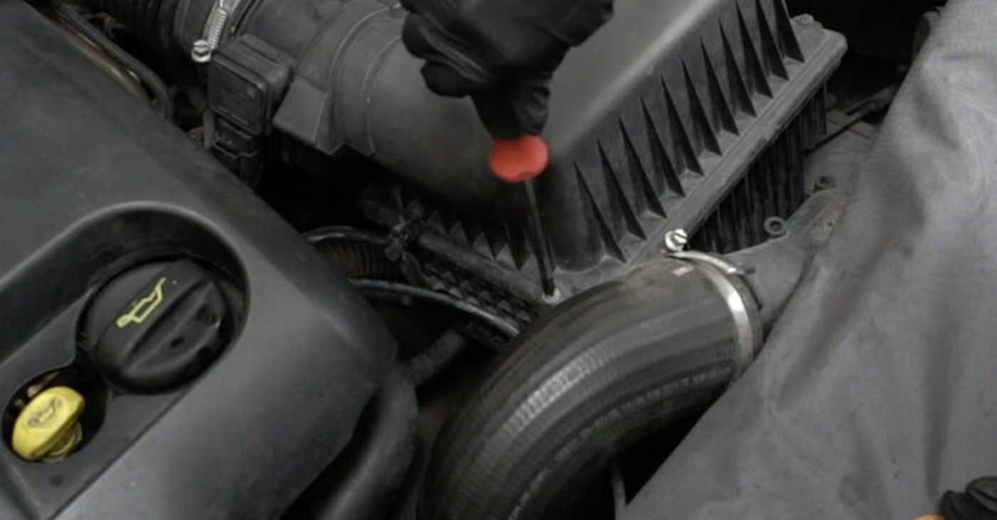 Wymiana filtra powietrza >> Peugeot 307 SW Poradnik