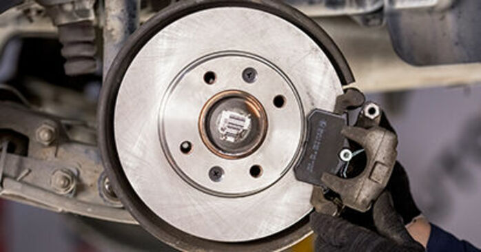 Replacing Brake Pads on Citroen C3 Mk1 2012 1.4 HDi by yourself