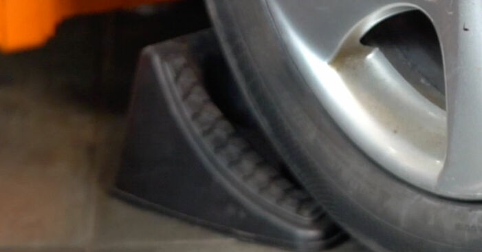 Como substituir PEUGEOT 206 CC (2D) 1.6 16V 1999 Discos de Travão - manuais e guias de vídeo passo a passo