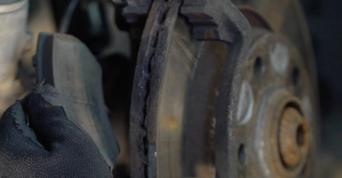 A4 Avant (8E5, B6) 2.5 TDI 2001 Discos de Travão manual de substituição de oficina por si mesmo