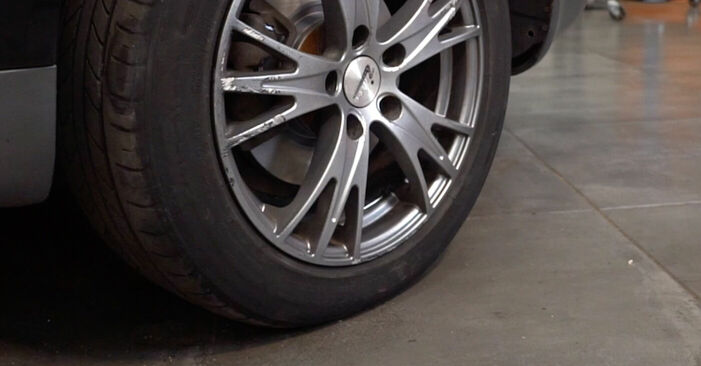 Trocar Discos de Travão no AUDI A4 Avant (8E5, B6) 1.8 T 2003 por conta própria