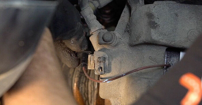 Trocar Pastilhas De Travão no FIAT BRAVO II (198) 1.4 T-Jet 2009 por conta própria