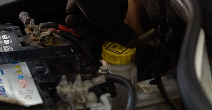 Como trocar Pastilhas De Travão no Fiat Doblo Cargo 2001 - manuais gratuitos em PDF e vídeo