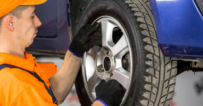 Substituindo Rolamento da Roda em Ford Fiesta V jh jd 2001 1.4 TDCi por si mesmo