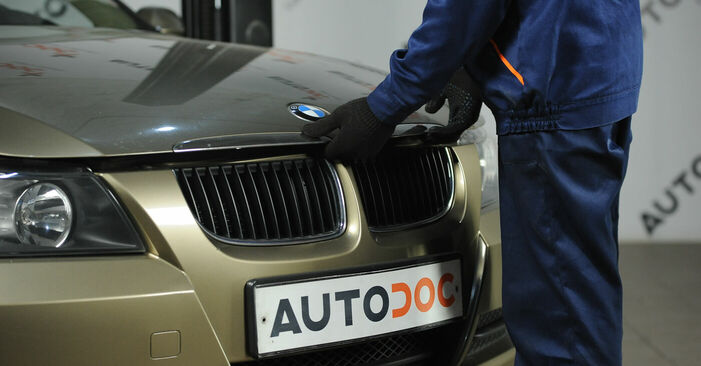 Como trocar Filtro de Ar no BMW E90 2006 - manuais gratuitos em PDF e vídeo