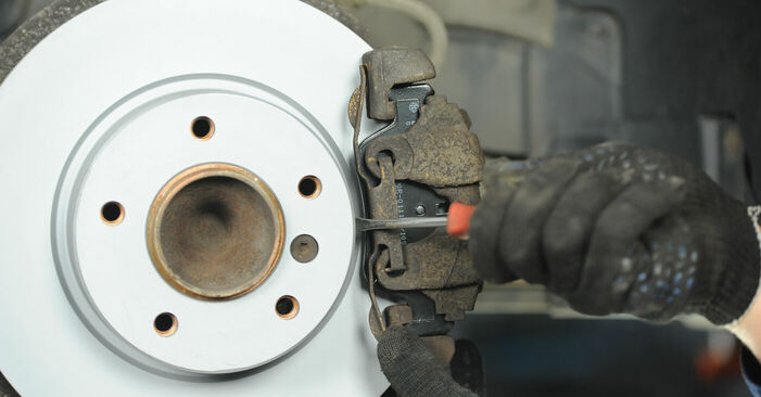 Trocar Pastilhas De Travão no BMW 3 Sedan (E90) 318i 2.0 2004 por conta própria