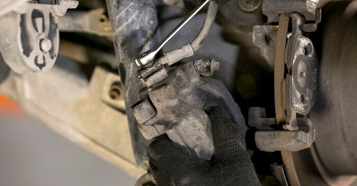 Como substituir BMW X5 (E53) 3.0 d 2001 Pinças de Travão - manuais e guias de vídeo passo a passo