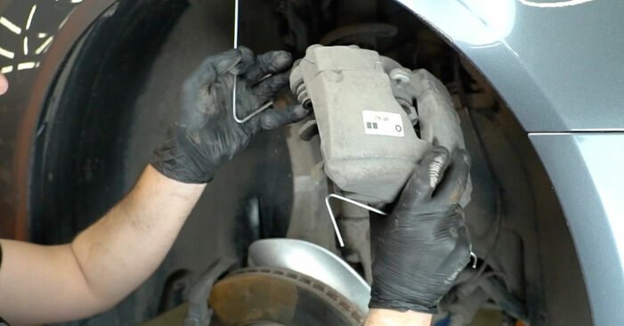 Como substituir Molas no AUDI A4 Sedan (8K2, B8) 2012: descarregue manuais em PDF e instruções em vídeo