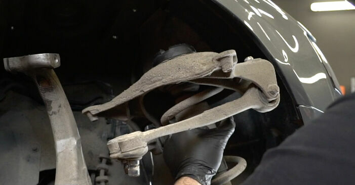 Recomendações passo a passo para a substituição de Audi A4 B8 Sedan 2011 S4 3.0 quattro Molas por si mesmo