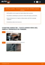 Slik bytter du kupefilter på en TOYOTA Avensis Verso (M2) – veiledning