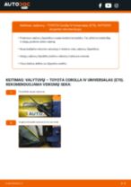 Kaip pakeisti TOYOTA Corolla IV Universalas (E70) valytuvų: priekis - keitimo instrukcija