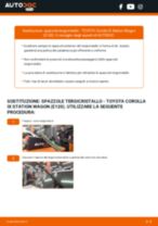 Come faccio ad effettuare la sostituzione di Spazzola tergi su Corolla VIII Liftback (E110) 2.0 D-4D (CDE110_)? Guide passo dopo passo