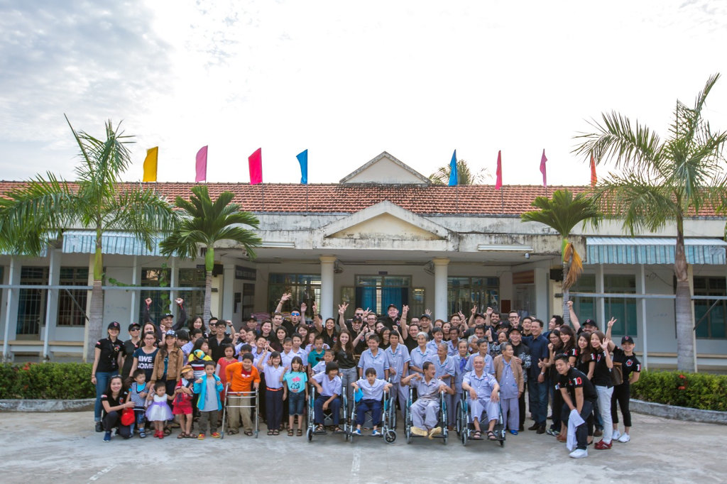 CMG.ASIA Supports Local Social Center with 50,000,000VND Donation