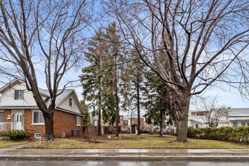 Av. de la Grande-Allée Montréal-Est