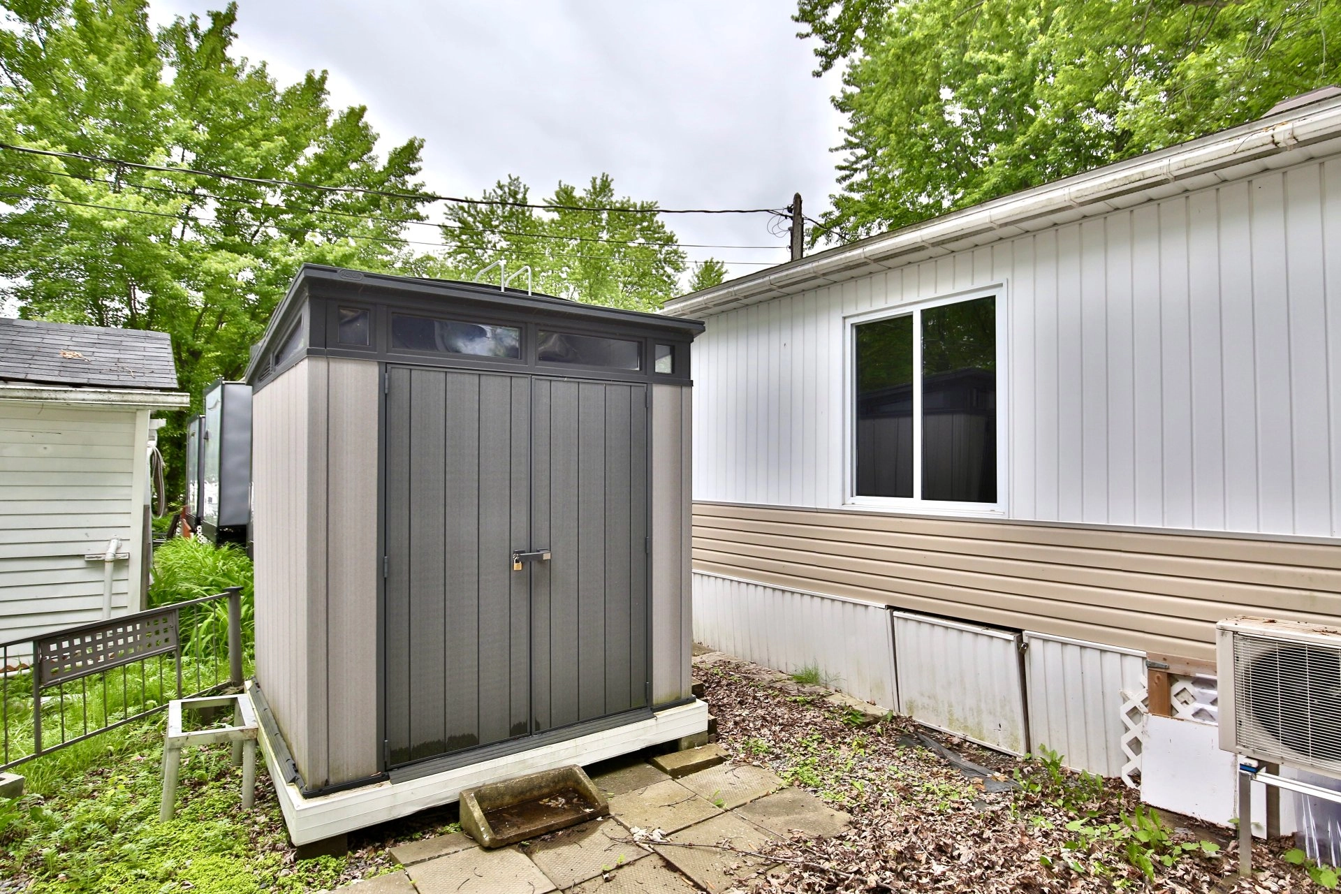 Cabanon spacieux à côté de la maison