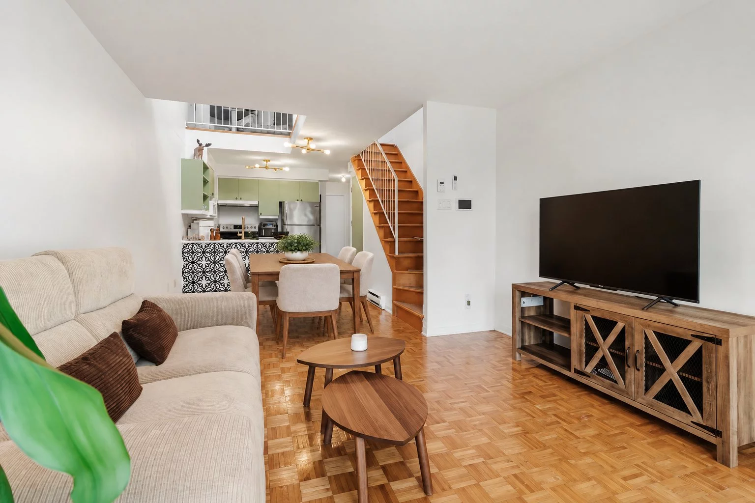 22061129
