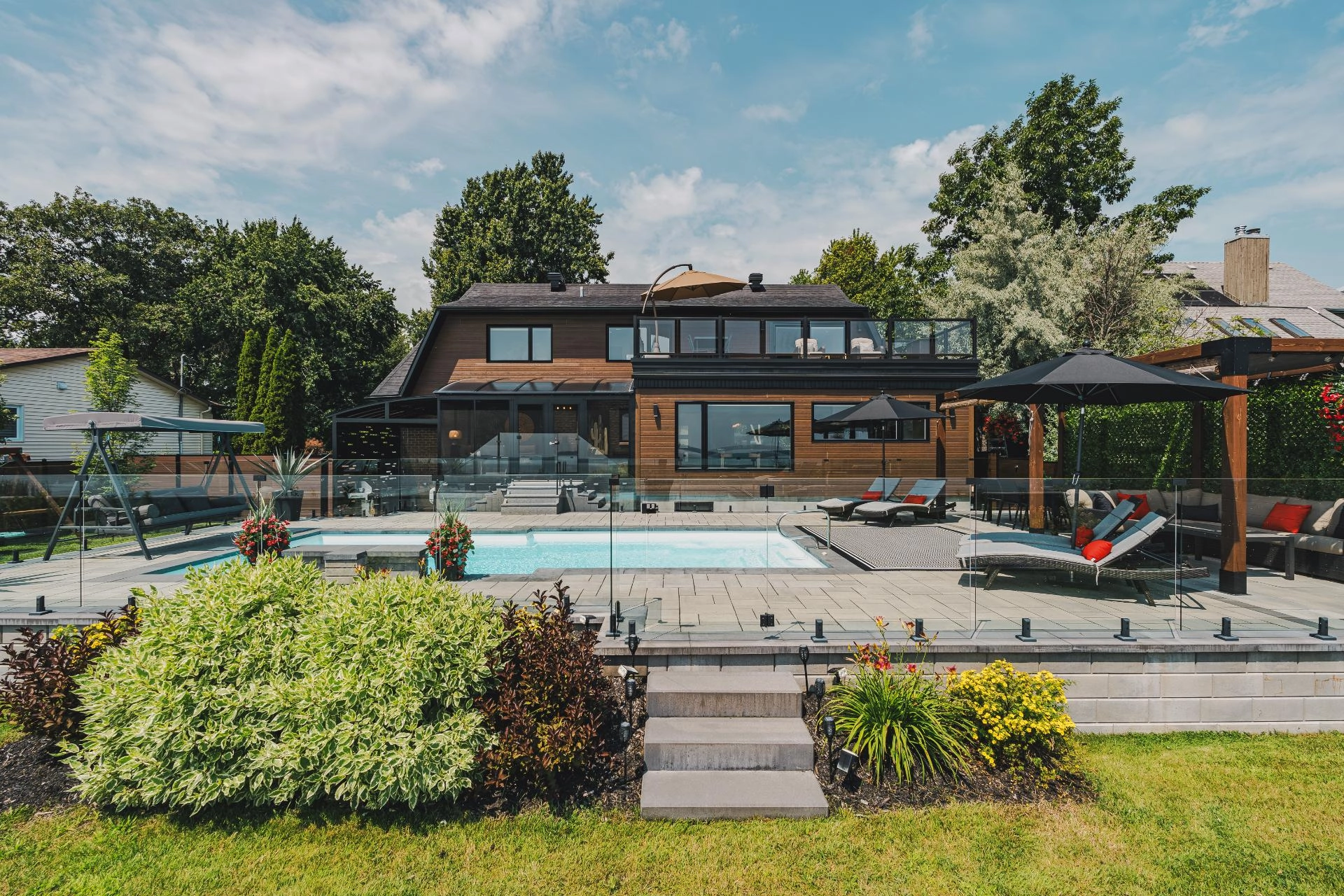 Terrasse et piscine