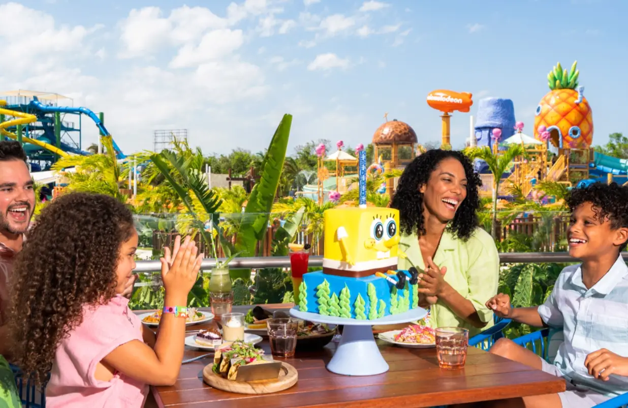 In Aqua Nick Riviera Maya you can find the best places to have a birthday party in Cancun