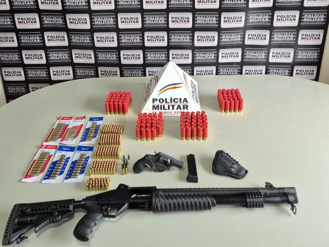 PM prende um suspeito e apreende armas em duas ocorrências em Monte Carmelo