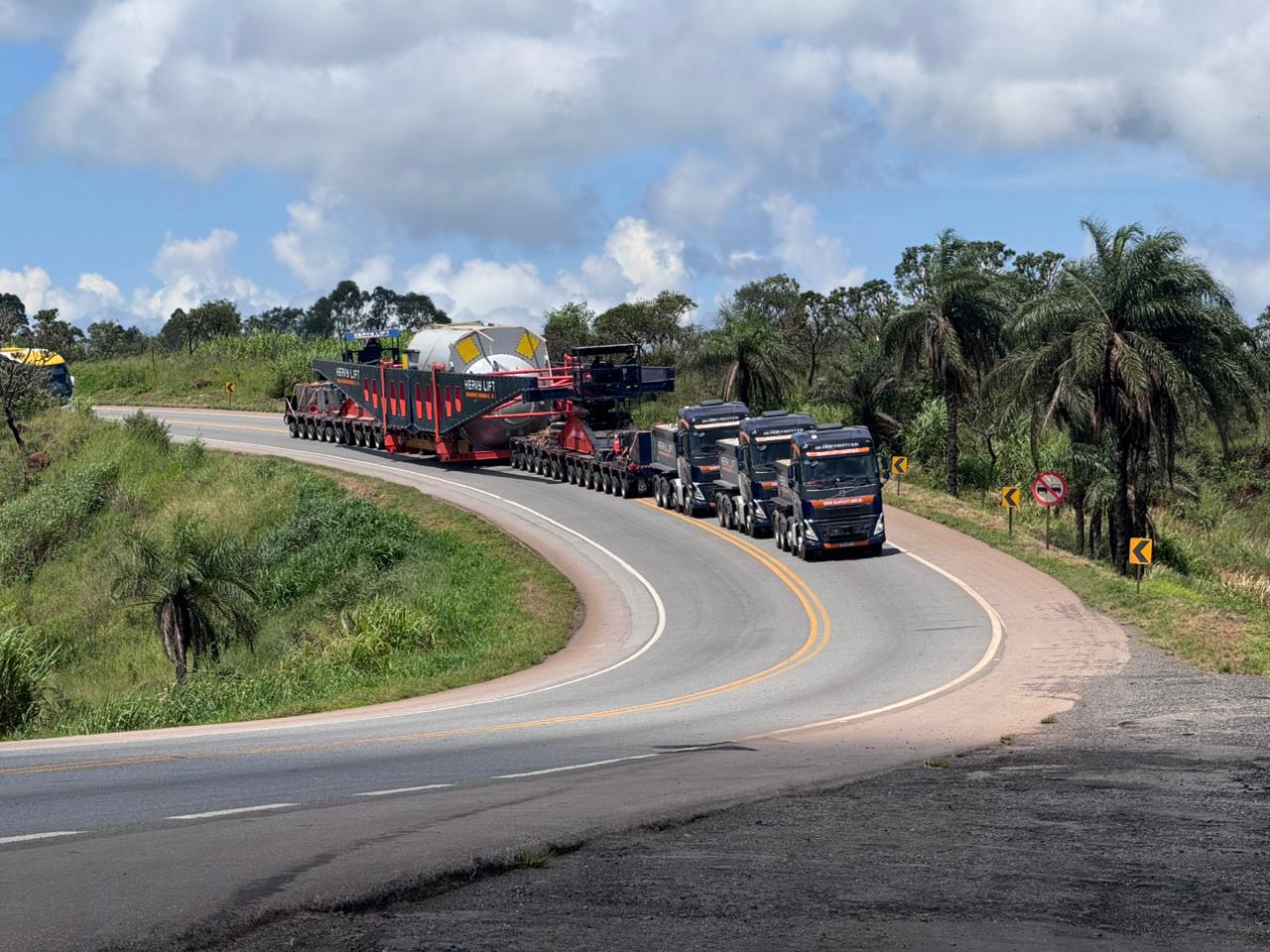 Carga gigante de quase 500 toneladas vai cruzar rodovias da região