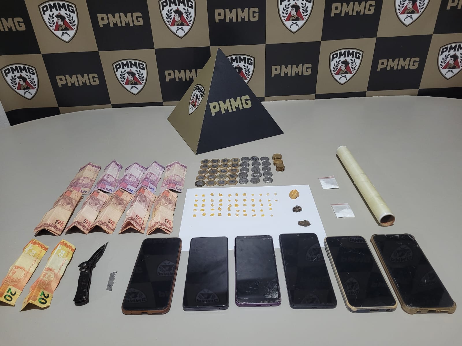 PM prende homem por tráfico de drogas no bairro Lagoinha em Monte Carmelo