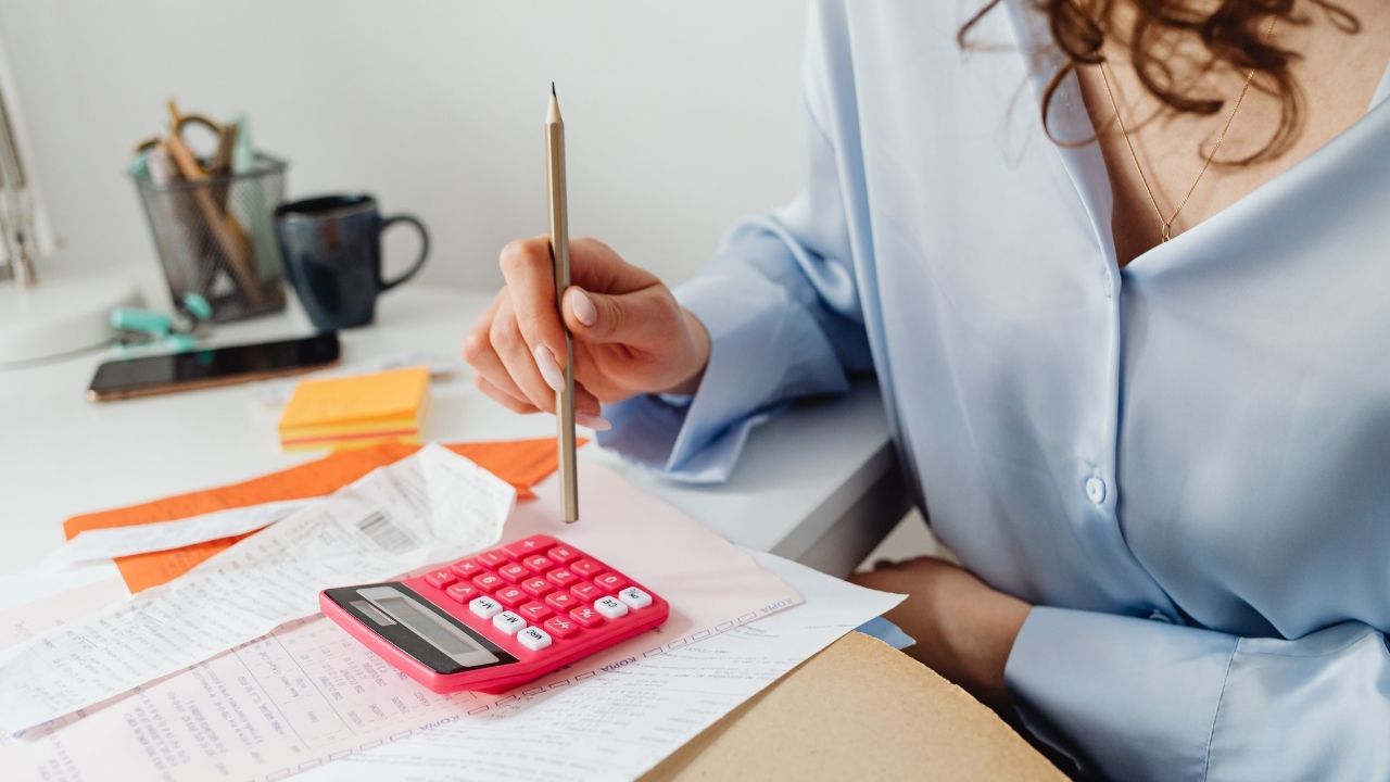 O que é adimplência e como ela impacta seu score e seu acesso ao crédito