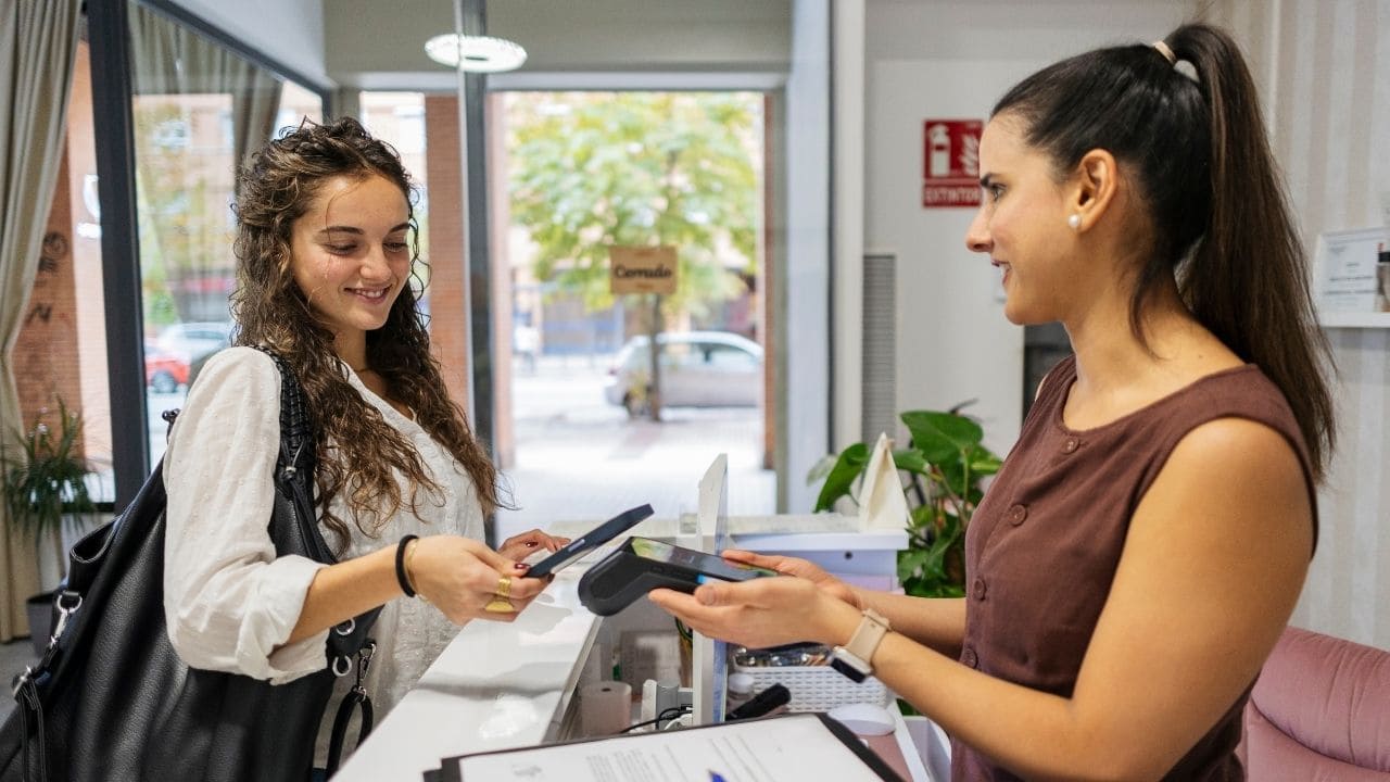 Quando é o Dia do Cliente? Saiba a data, origem e como aproveitar ofertas