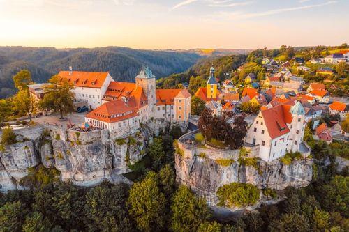 Welche Regionen sind für einen Urlaub in der Sächsischen Schweiz besonders beliebt?